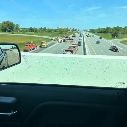 Mike's Wrecker convoy on the interstate