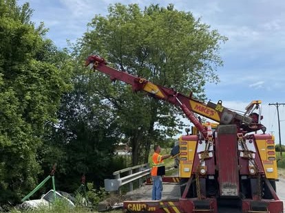 Mike's Wrecker rotator working a recovery